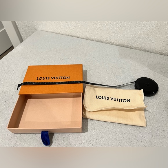 Louis Vuitton 2 Piece Gift Set - For Small Leather Goods/Wallet - Picture 2 of 6